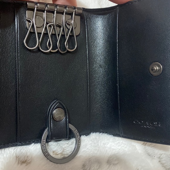 Coach Signature Five Ring Case - Picture 8 of 16